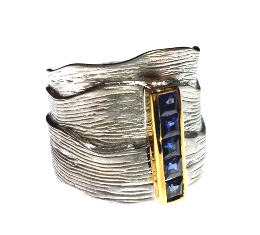 Sapphire and gold bracelet